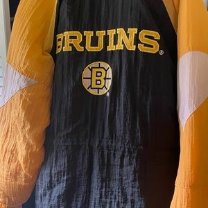 Vintage Bruins oversize jacket, size large, and NHL